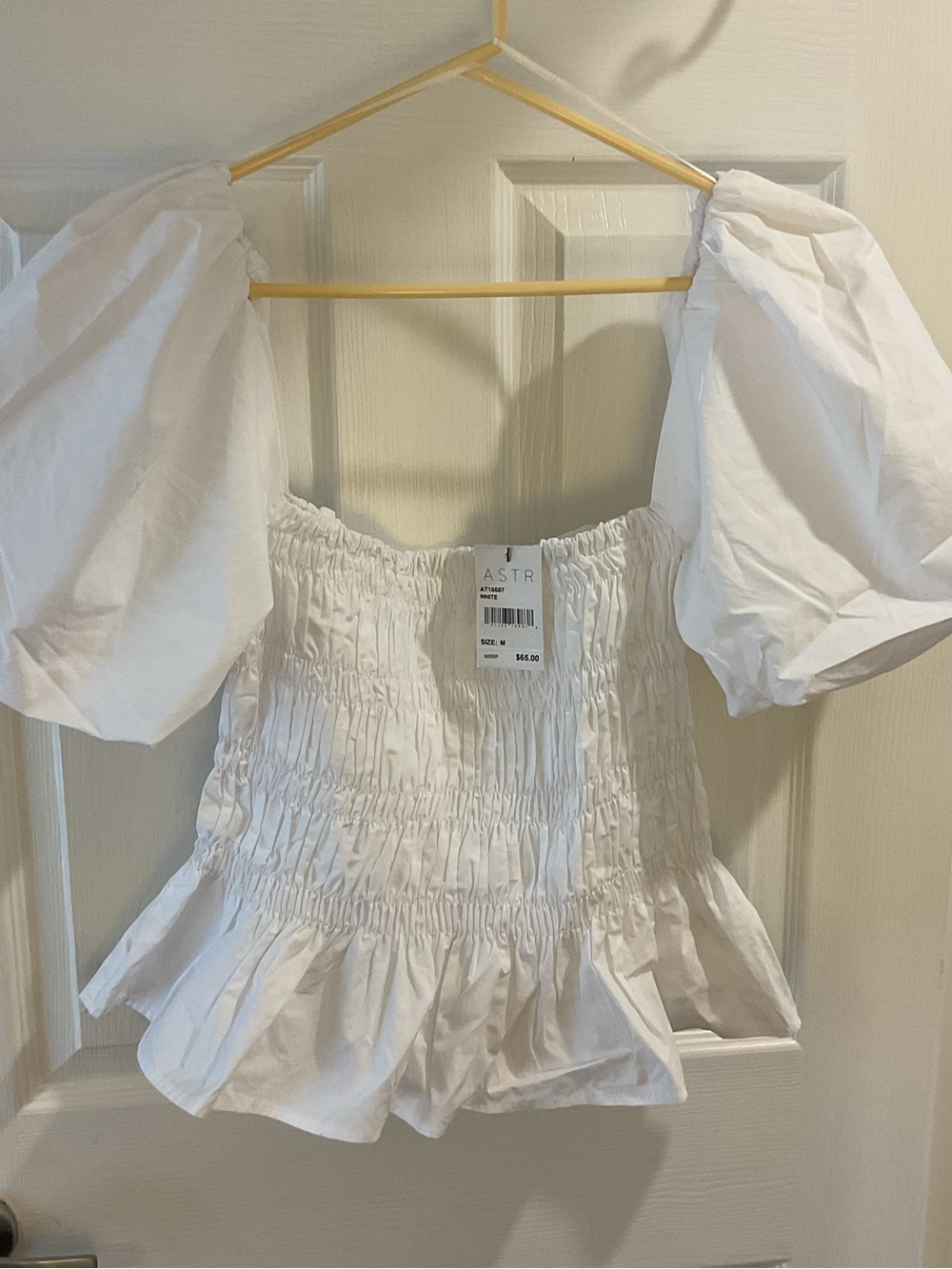 ASTR medium NWT white smocked puff sleeve top cottage core feminine cotton - Picture 2 of 6